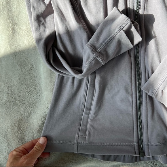 Lululemon Define Hooded Jacket - Picture 4 of 6